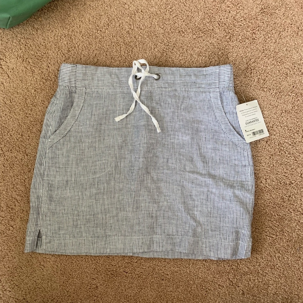 NWT ! Striped linen skirt size 8 athleta